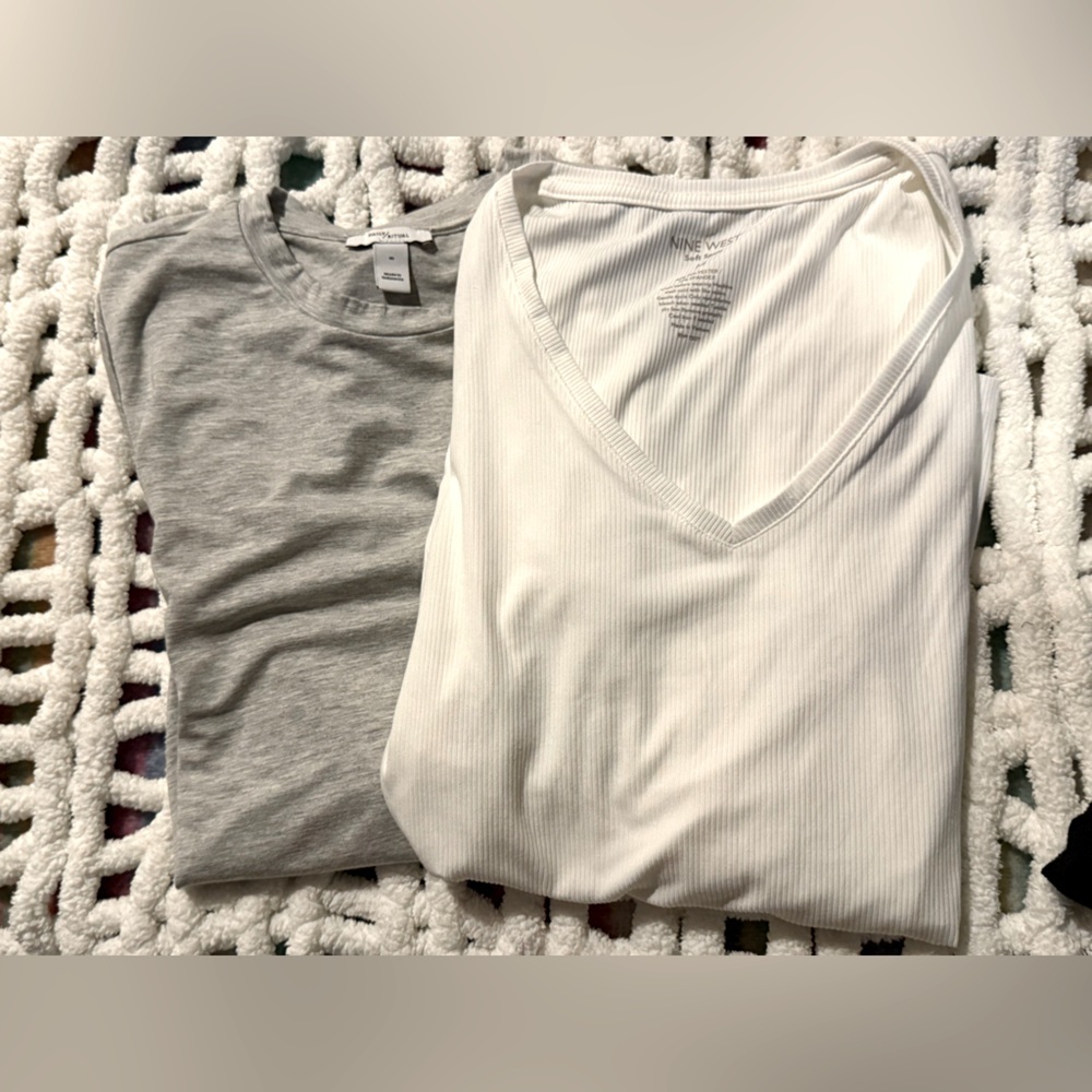 Set of 2 long sleeve Nine West and Amazon Daily Ritual soft Gray and White tees